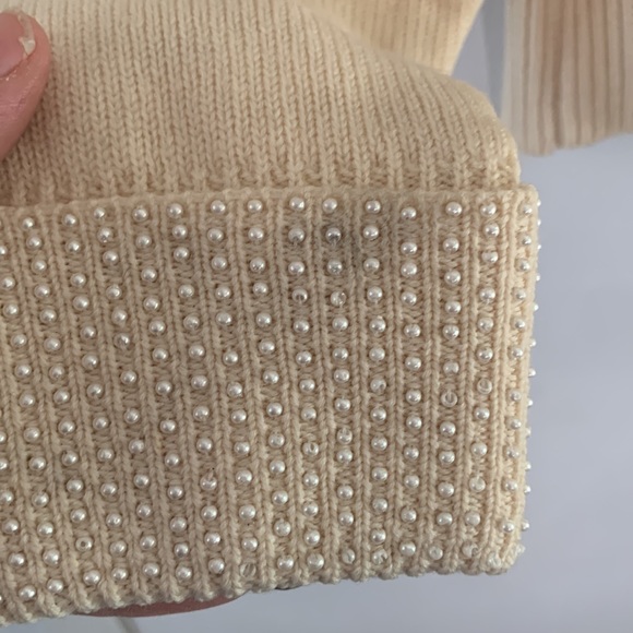 Pierre Cardin beige ivory wool cardigan with pearl buttons, collar and cuffs - Picture 6 of 8
